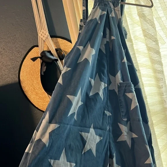 Blue Star-Patterned Overalls , July 4 - Picture 4 of 4